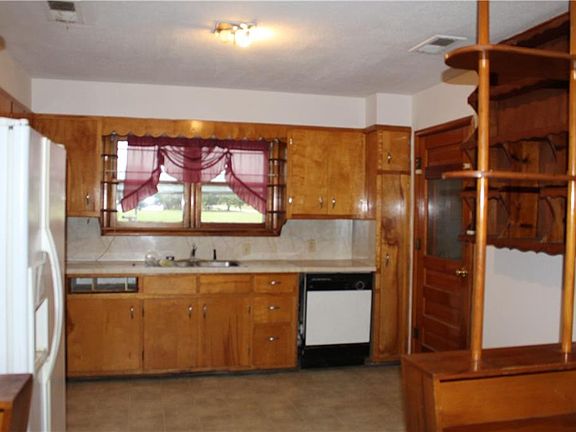 4th image of 1619 Brunson Ave