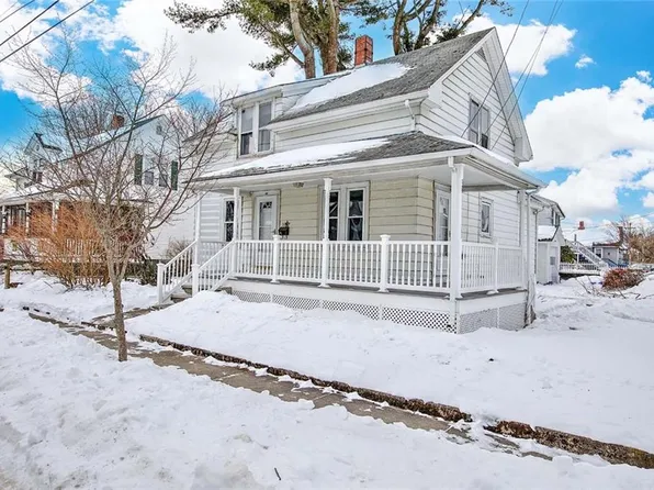 33 Mason St, Barrington, RI 02806
