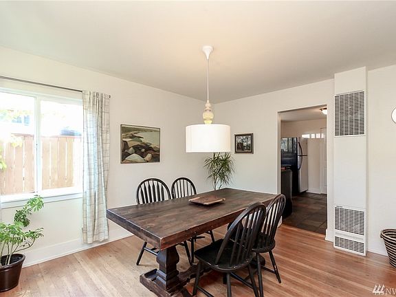 3rd image of 1612 NE 192nd St