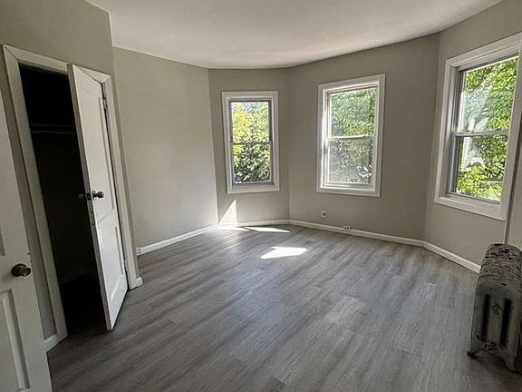 5th image of 76 Eaton Pl Floor 1