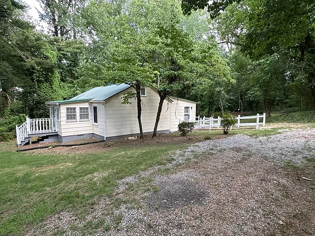 45 Holt St — Photo 2