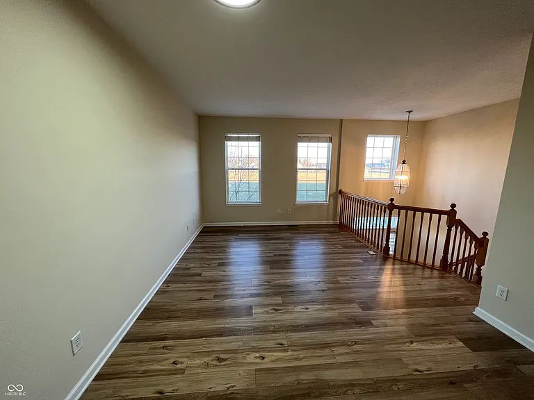 3522 Golden Gate Dr N — Photo 6