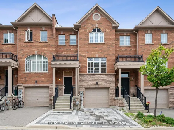 8777 Dufferin St #45, Vaughan, ON L4J 8W3