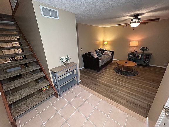 4th image of 903 N Linden St APT 222
