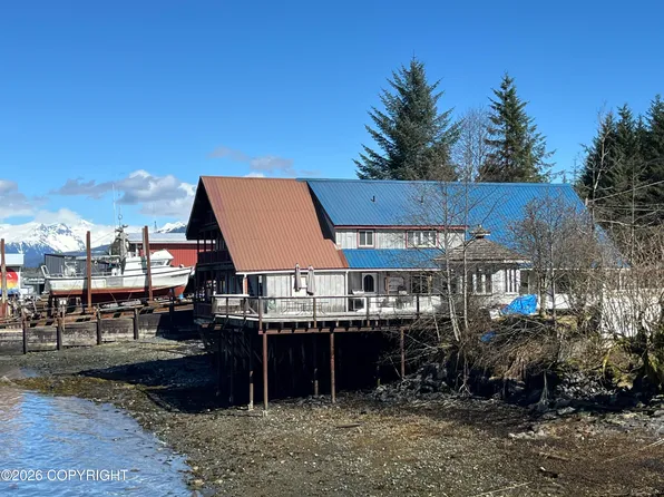 1004 S Nordic Dr, Petersburg, AK 99833