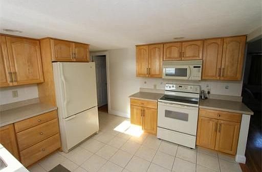 5th image of 122 Prospect Hill Dr