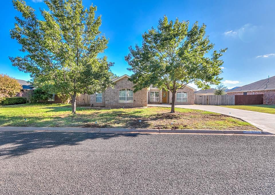 1st image of 5913 Lyndhurst Dr