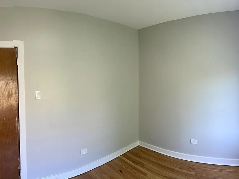 3117 W 61st St #2 — Photo 2