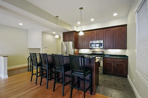 3702 N Hermitage Ave #2 Photo 1