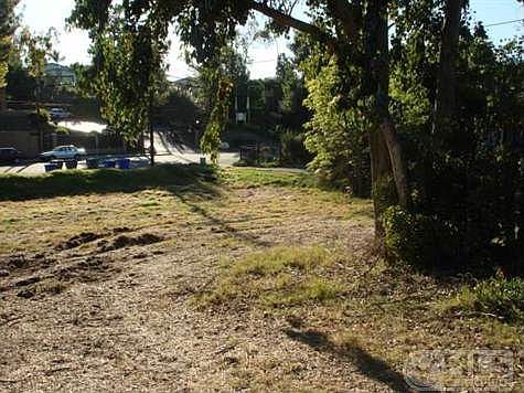 4th image of 347 W Los Angeles Dr