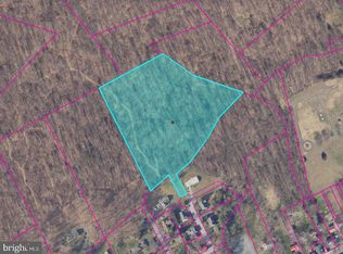 102 Evergreen Rd, Adamstown, PA 19501