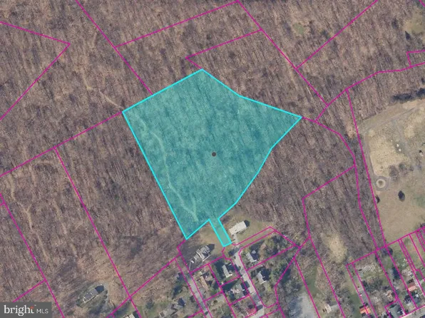 102 Evergreen Rd, Adamstown, PA 19501