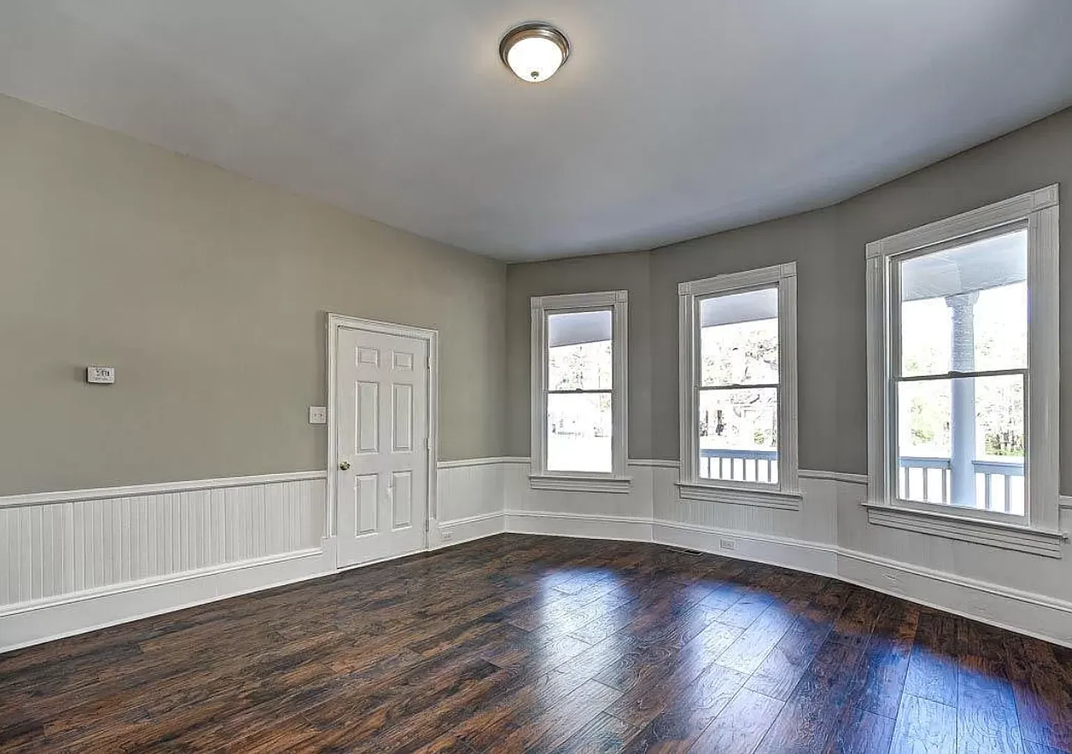 302 Park Ave — Photo 3