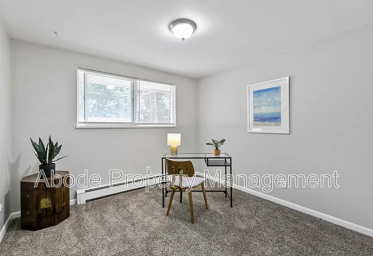 456 W 10th St — Photo 6