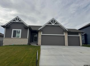 11912 S 113th St, La Vista, NE 68046
