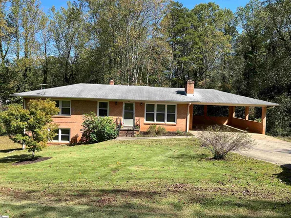 606 N Poplar St, Walhalla, SC 29691