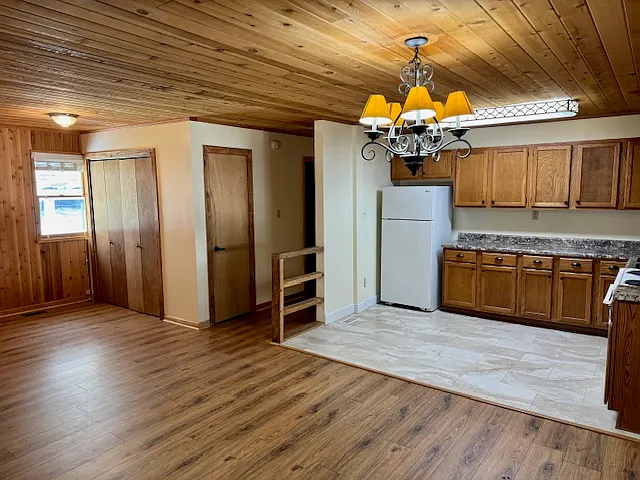 MAIN LIVING AREA