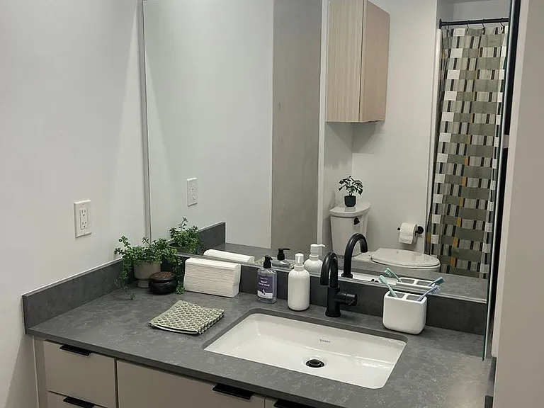 Rainford Apartments — Photo 183