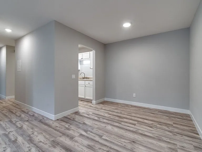 Ashford Residence — Photo 3