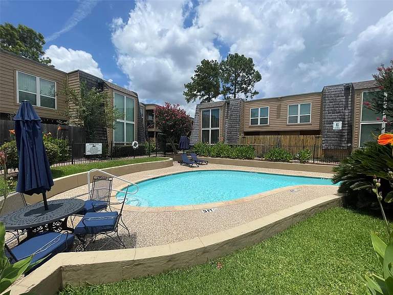16120 Stuebner Airline Rd #601 — Photo 10