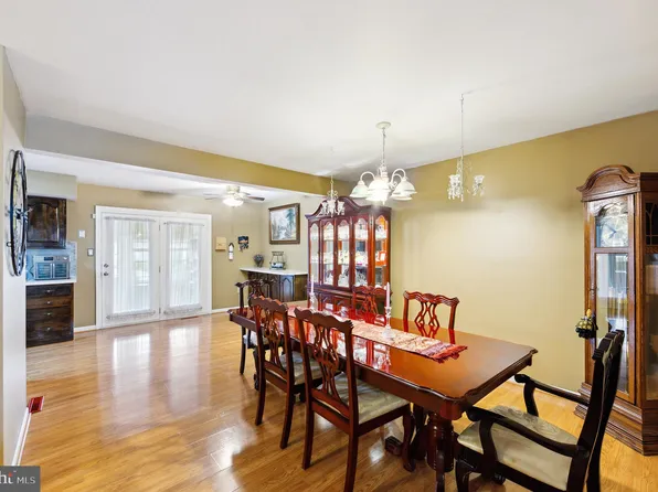 4406 10th Ave, Temple, PA 19560