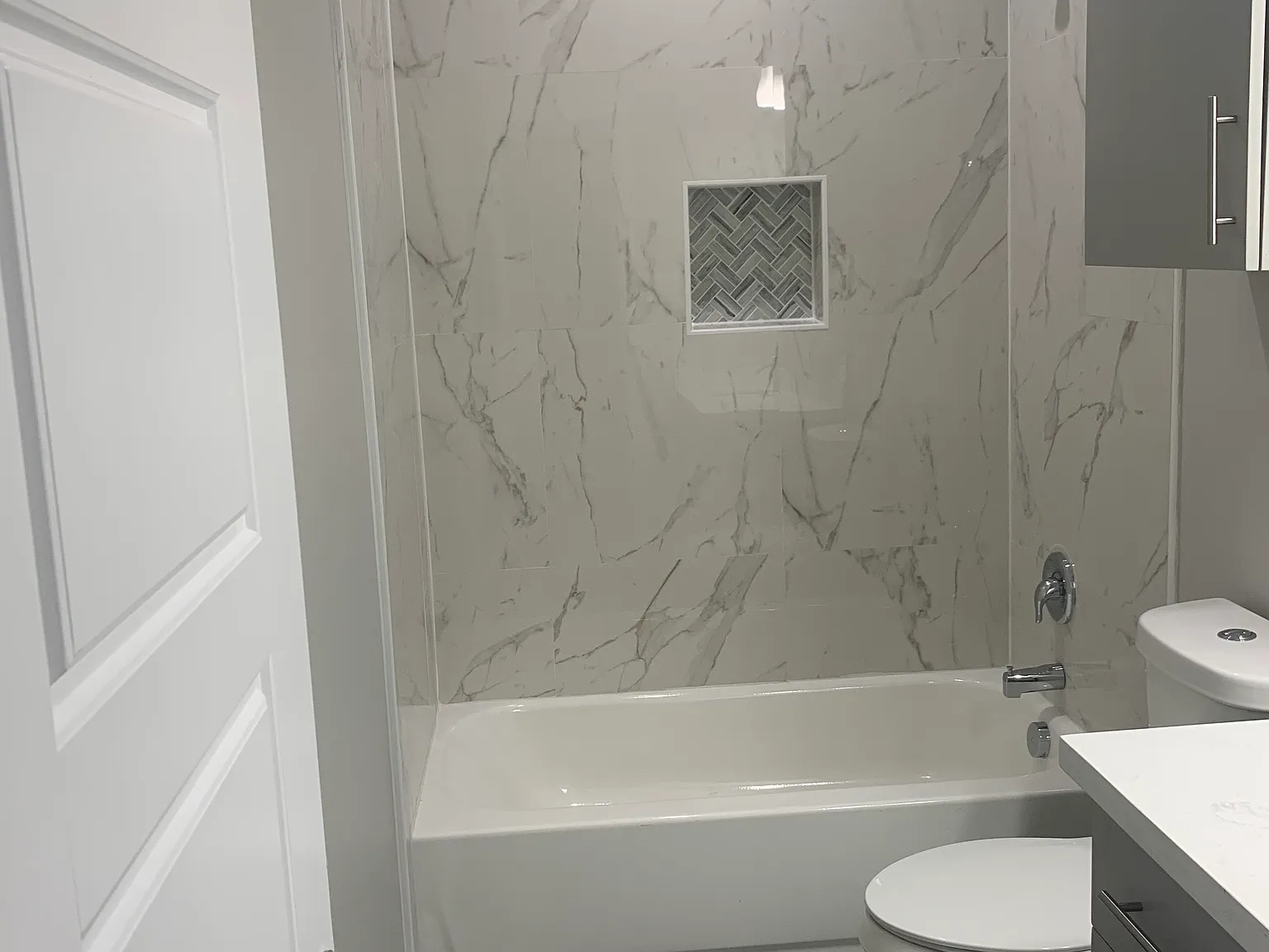 3 bed, 1211 sqft, $1,175 — Photo 3