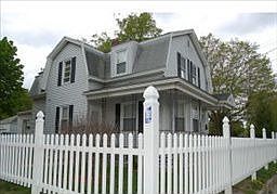 1st image of 122 W Hollis St