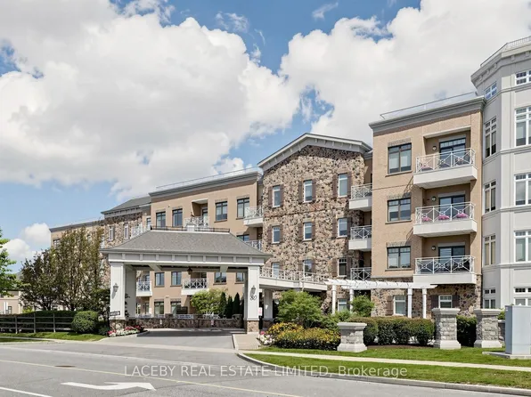 80 Burns Blvd #319, King, ON L7B 0B3