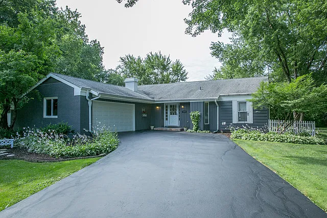 1716 Myrna Ct photo 1