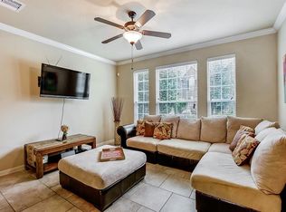 27 Umbria Ln, Spring, TX 77382