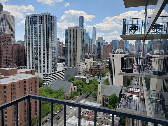 2nd image of 1212 N Lasalle St #2102