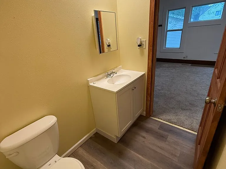 1815 Virginia St — Photo 12