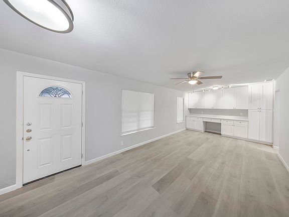 3rd image of 4243 Greystone Dr