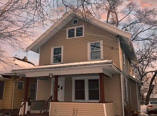 804 S 4th St, Aurora, IL 60505