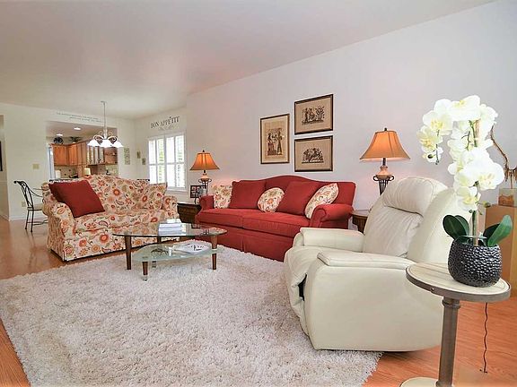 3rd image of 5631 Forest Ave