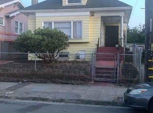 861 Apgar St, Oakland, CA 94608