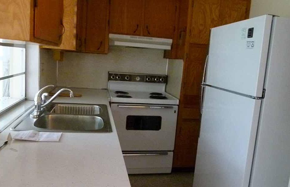 2nd image of 2085 Georgianna St