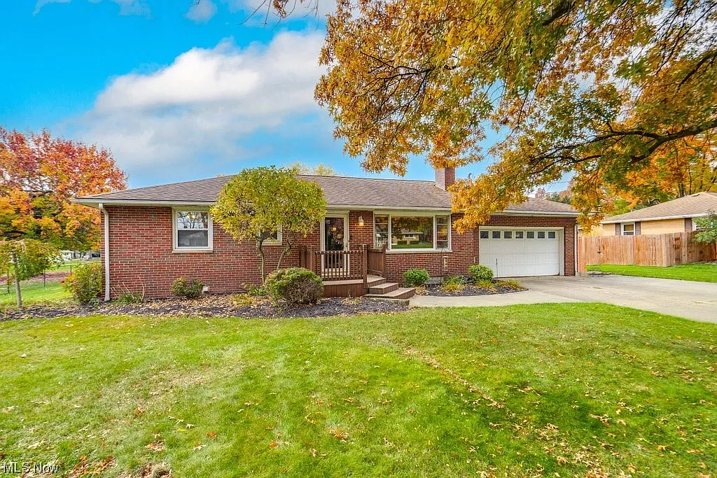 646 Leeman Dr photo 1