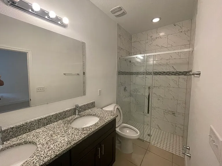 414 Columbia Ct — Photo 11