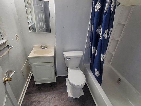 2nd image of 205 N C St #1