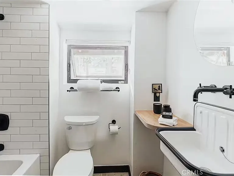 1091 Club View Dr — Photo 18