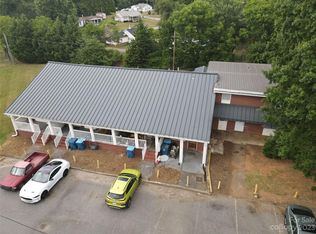 30 39th St NW, Hickory, NC 28601