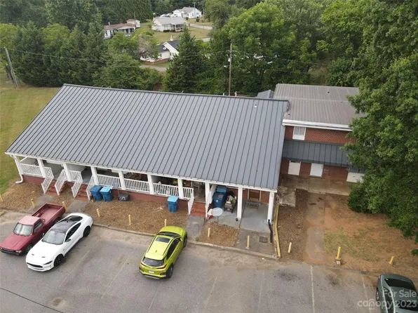 30 39th St NW, Hickory, NC 28601