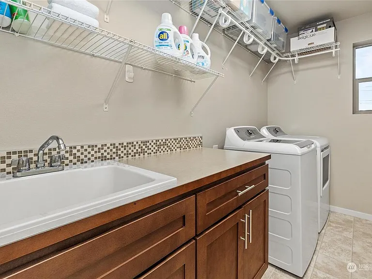 22604 SE 284th Ct — Photo 9