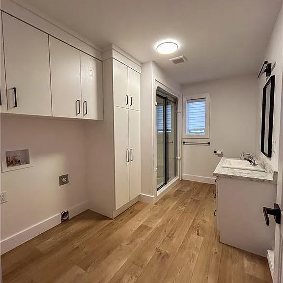 338 Chaleur St — Photo 12