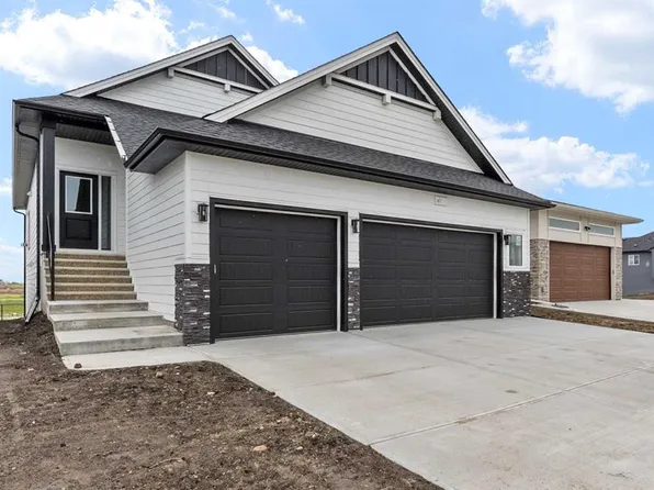716 W Mandalay Ave, Carstairs, AB T0M 0N0