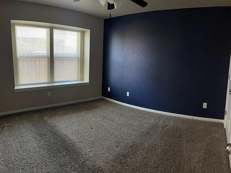 604 W Vega Ln — Photo 6