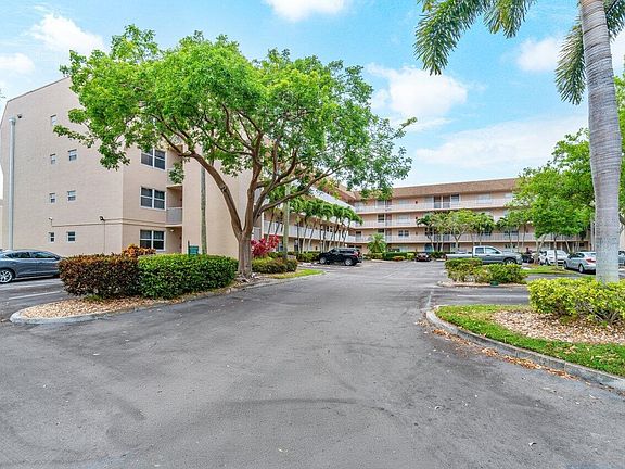 4th image of 10414 NW 24th Place #301