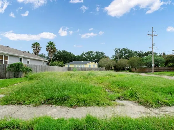 4901 Spain St, New Orleans, LA 70122