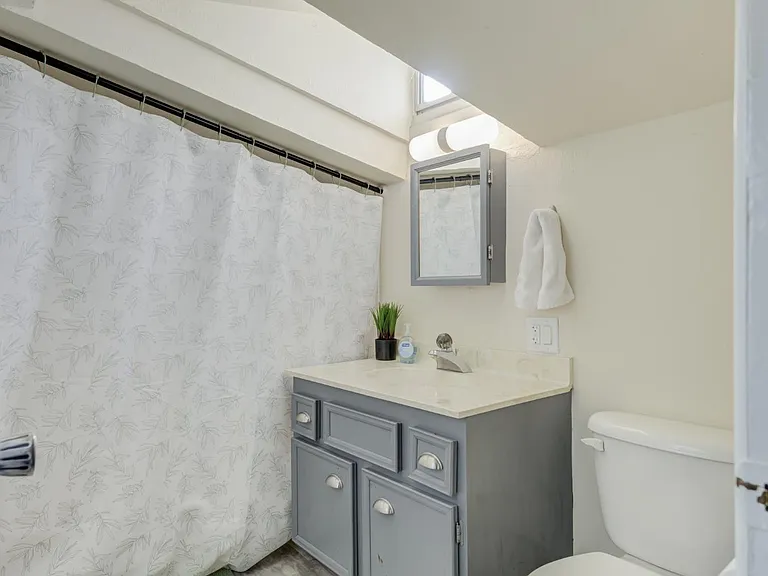 58 E Lakeshore Dr — Photo 50